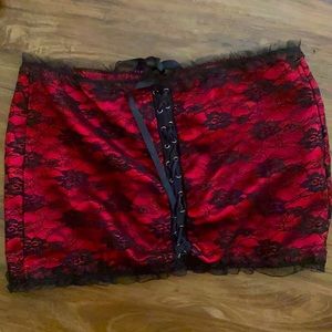 Lacey black and red corset top size M